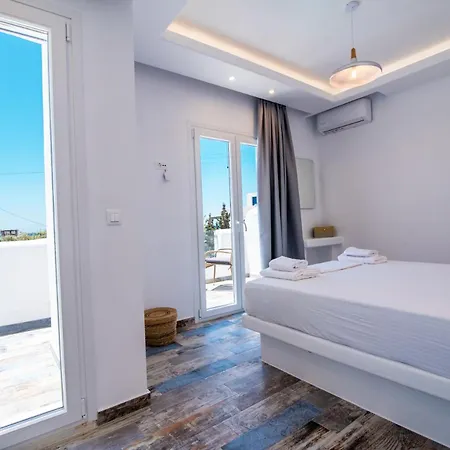 Pri Villa Naxos Villa