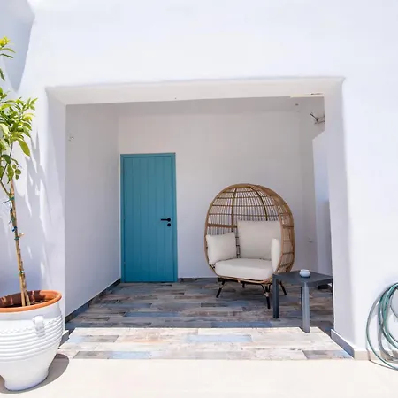 Pri Villa Naxos Pláka